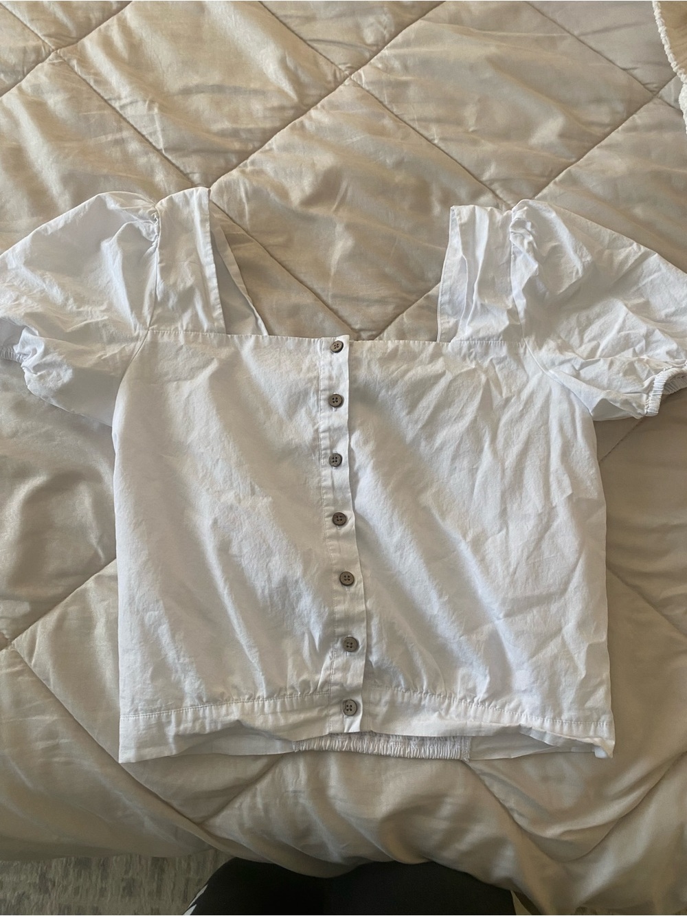 White Puff-Sleeve Button-Front Women’s Top